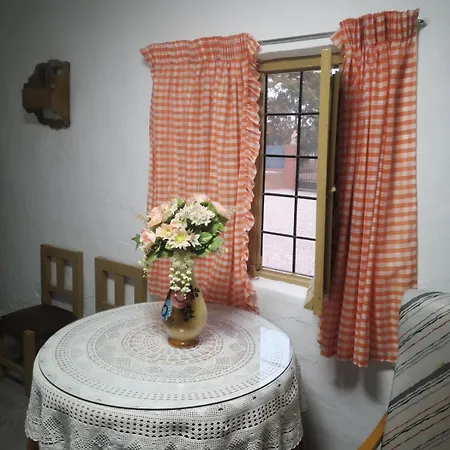 Casa Cueva Maite * Cortes de Baza